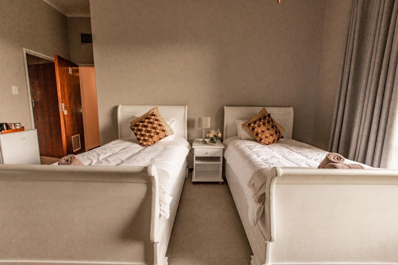 Selati 103 Guest Cottages Malalane Extérieur photo